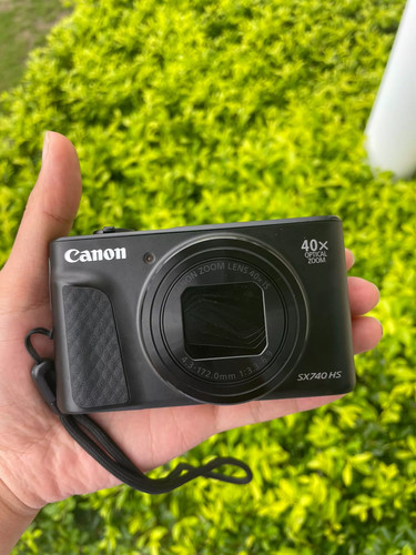 Canon powershot sx740 - canon,